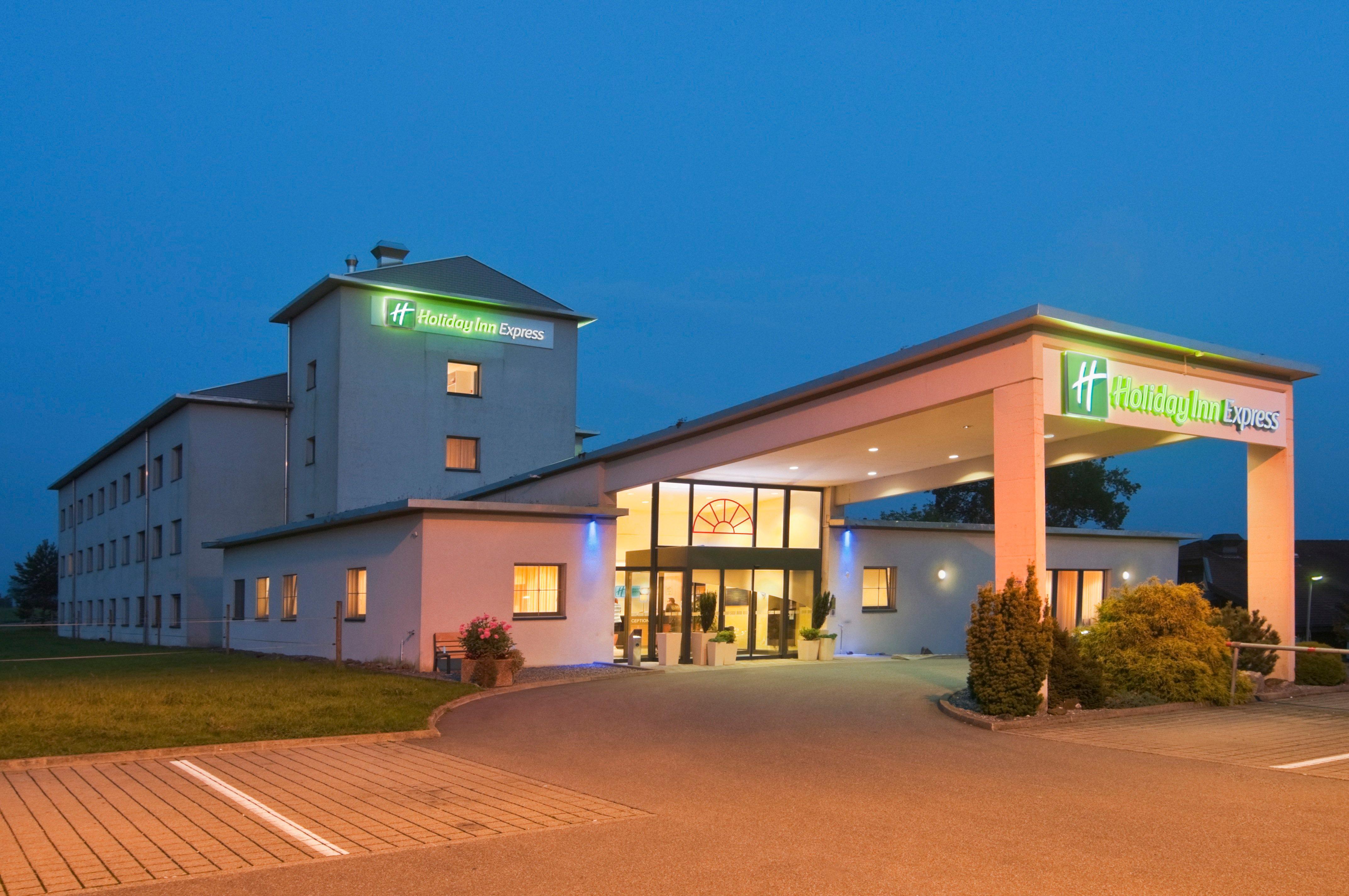 Holiday Inn Express Luzern-Neuenkirch, An Ihg Hotel Rothenburg Extérieur photo